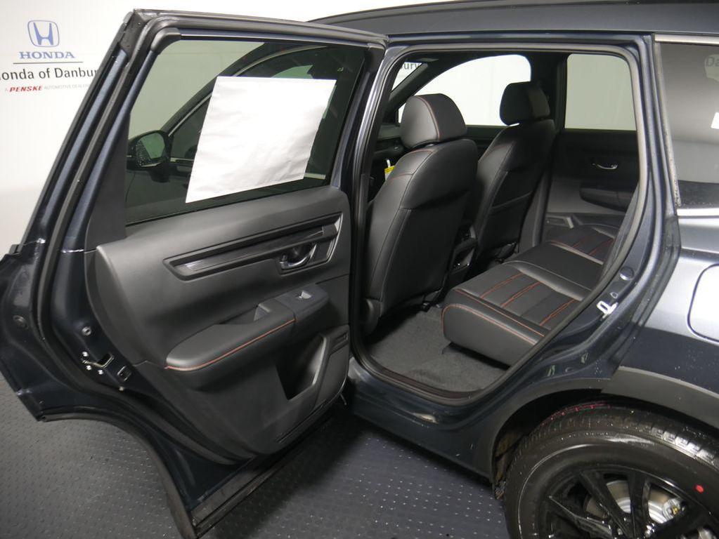 new 2026 Honda CR-V Hybrid car, priced at $41,675