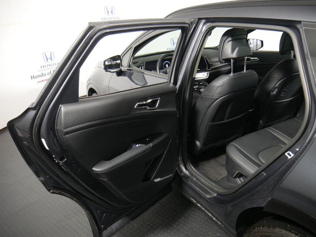 used 2024 Kia Sportage Hybrid car, priced at $33,995