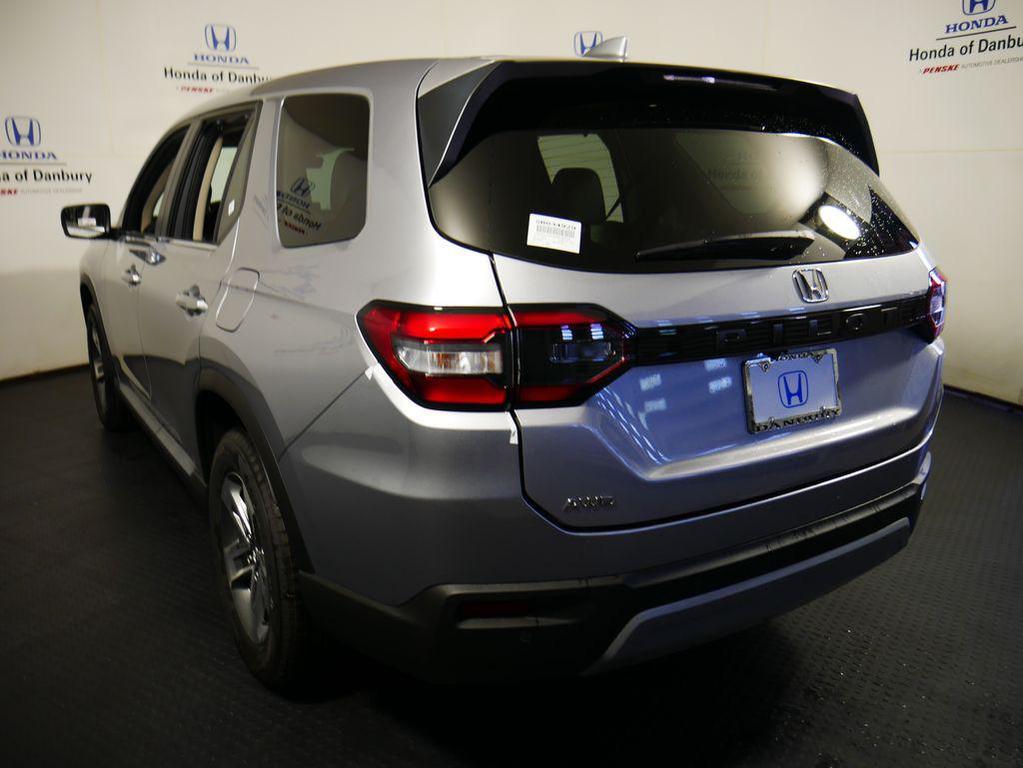 new 2025 Honda Pilot car, priced at $47,095
