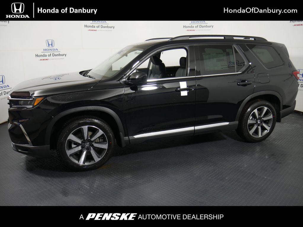 new 2025 Honda Pilot car, priced at $51,095