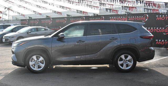 used 2024 Toyota Highlander car, priced at $34,359