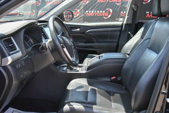 used 2019 Toyota Highlander car, priced at $29,879