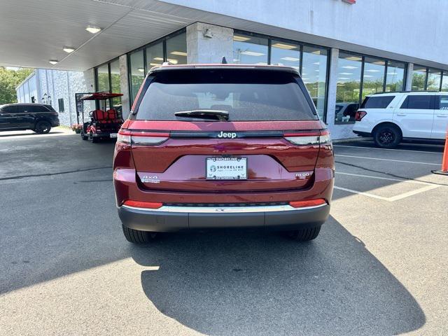 new 2025 Jeep Grand Cherokee car, priced at $42,375