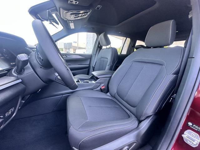 new 2025 Jeep Grand Cherokee car, priced at $42,375