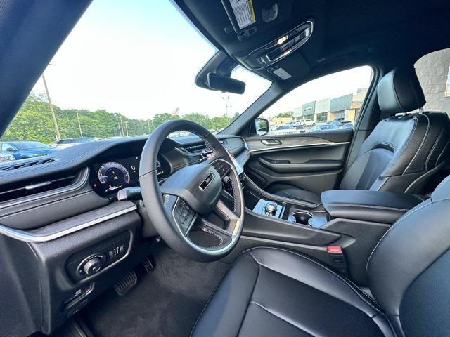 new 2025 Jeep Grand Cherokee car, priced at $49,415
