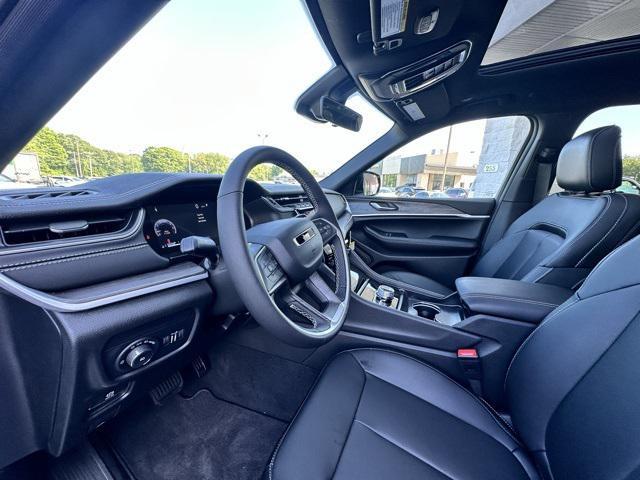 new 2025 Jeep Grand Cherokee L car