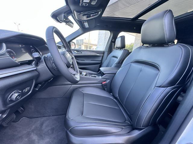 new 2025 Jeep Grand Cherokee L car