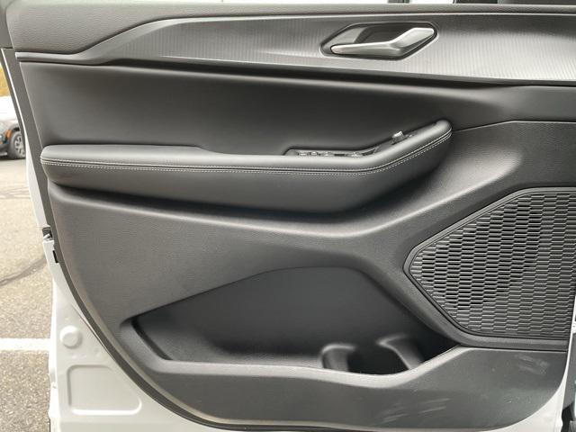 new 2025 Jeep Grand Cherokee car, priced at $47,780