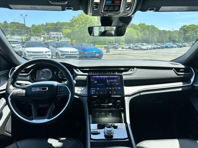 new 2025 Jeep Grand Cherokee L car