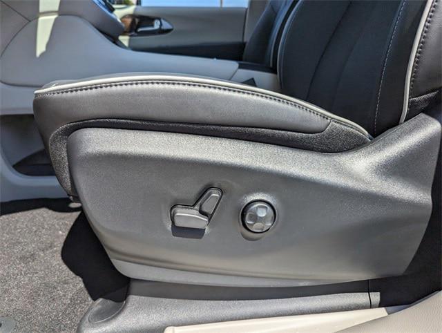 new 2023 Chrysler Pacifica Hybrid car, priced at $59,985