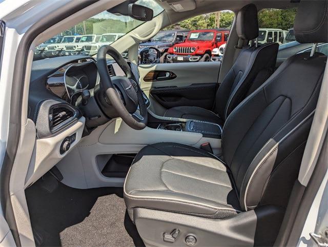 new 2023 Chrysler Pacifica Hybrid car, priced at $59,985