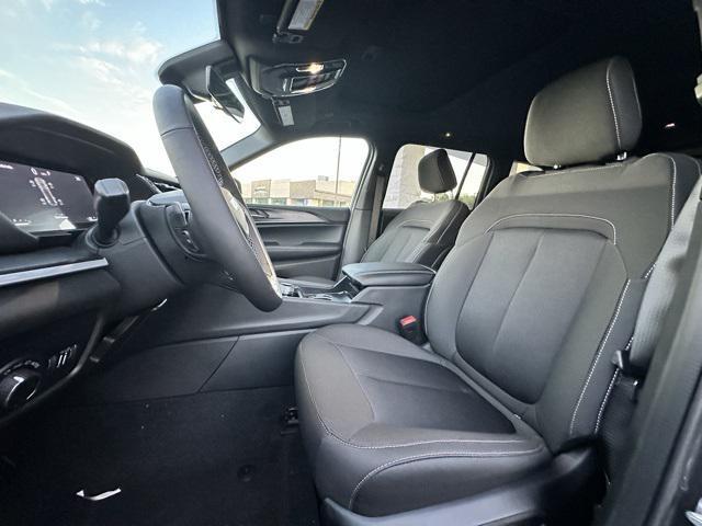 new 2025 Jeep Grand Cherokee car, priced at $44,170