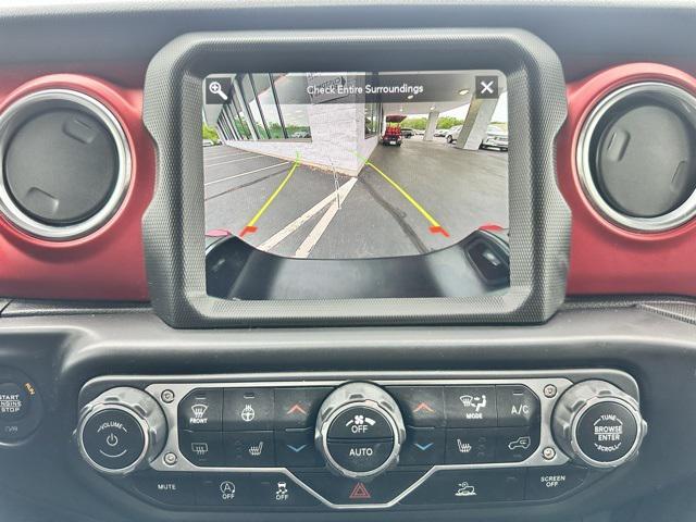 used 2022 Jeep Gladiator car, priced at $39,046
