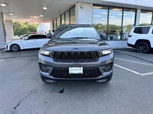 new 2025 Jeep Grand Cherokee car, priced at $46,730