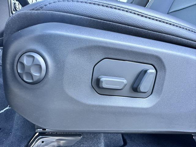 new 2025 Jeep Wrangler car, priced at $59,120