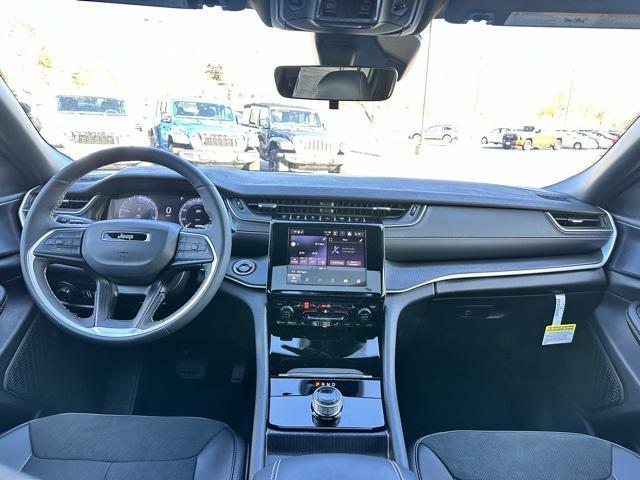 new 2025 Jeep Grand Cherokee L car
