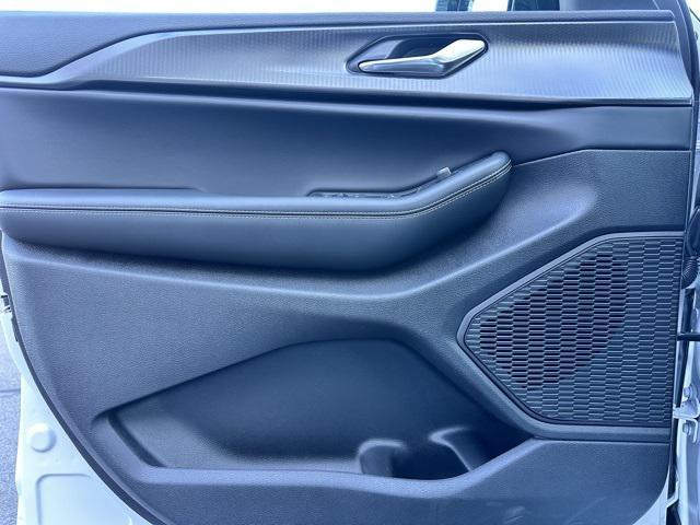 new 2025 Jeep Grand Cherokee L car