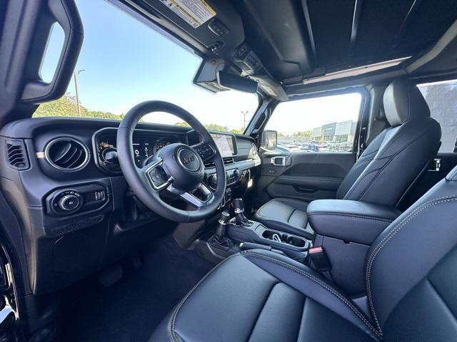 new 2025 Jeep Wrangler car, priced at $61,120