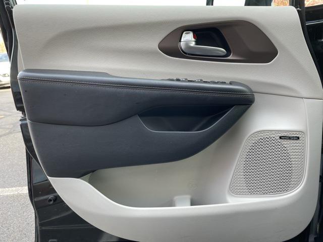 used 2017 Chrysler Pacifica car, priced at $14,774