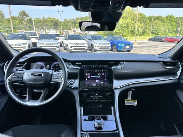 new 2025 Jeep Grand Cherokee car, priced at $46,730
