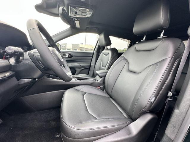 new 2025 Jeep Compass car, priced at $40,105