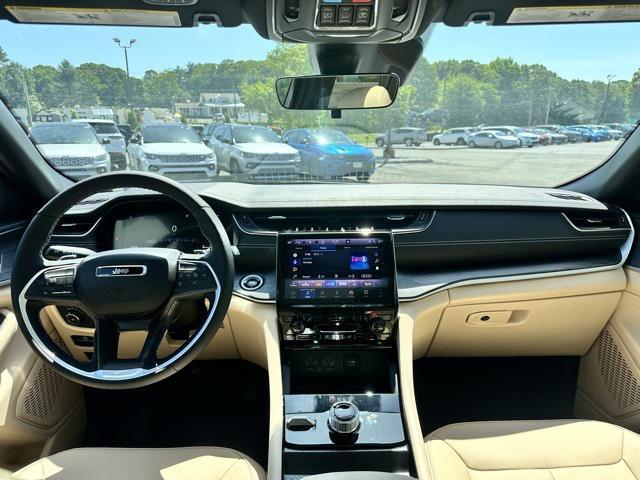 new 2025 Jeep Grand Cherokee car