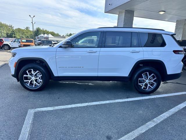 new 2025 Jeep Grand Cherokee L car, priced at $48,900
