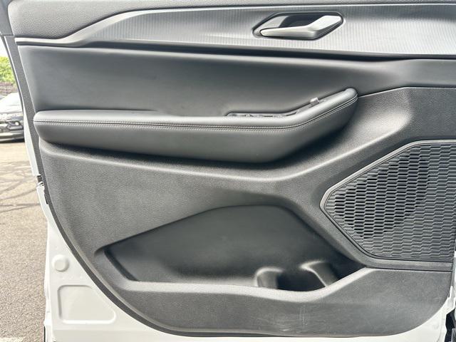 used 2023 Jeep Grand Cherokee L car, priced at $31,886