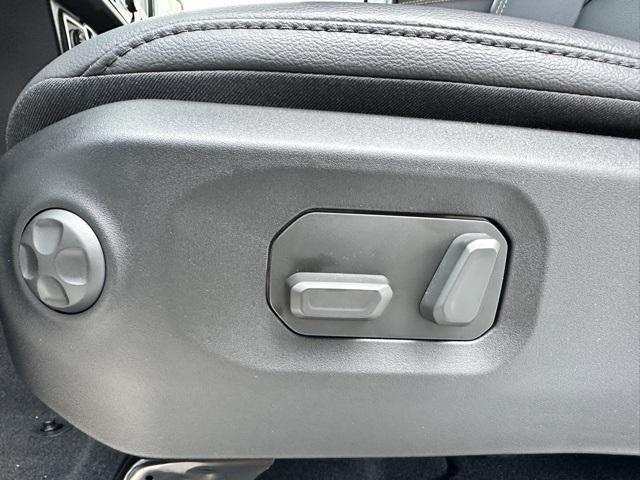 new 2025 Jeep Wrangler car, priced at $59,720
