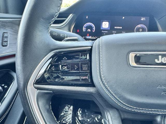 used 2022 Jeep Grand Cherokee car, priced at $39,477