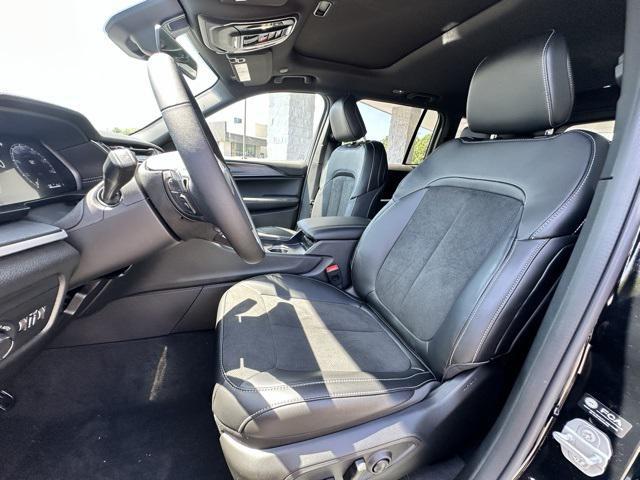 new 2025 Jeep Grand Cherokee car, priced at $46,730