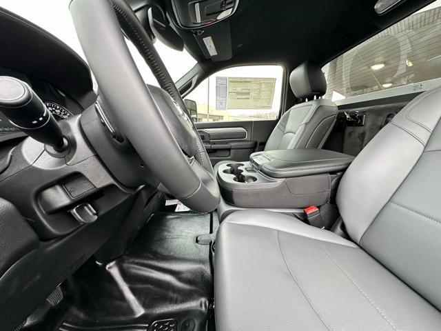 new 2024 Ram 3500 car, priced at $66,415