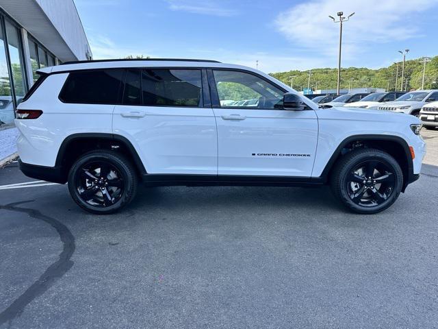 new 2025 Jeep Grand Cherokee L car, priced at $54,240