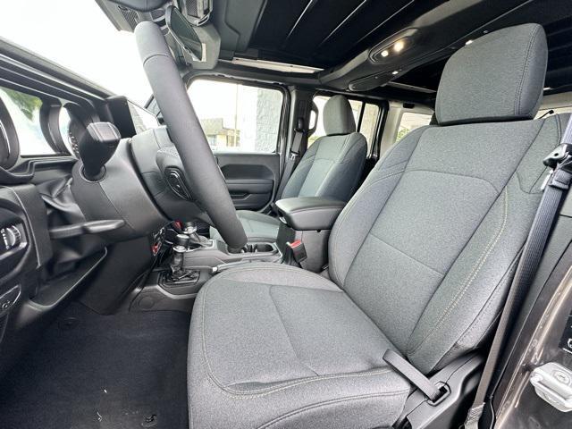 new 2025 Jeep Wrangler car