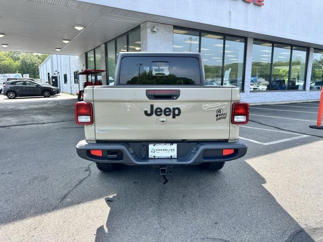 used 2022 Jeep Gladiator car, priced at $34,434