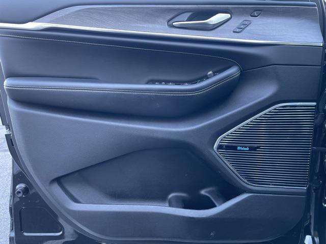 used 2021 Jeep Grand Cherokee L car, priced at $33,190