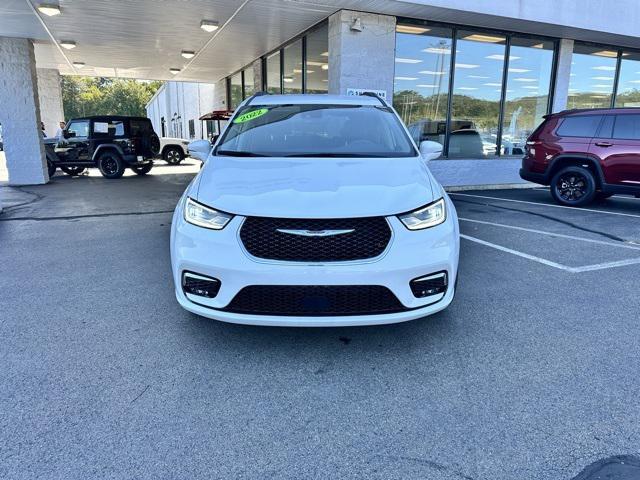 used 2022 Chrysler Pacifica car, priced at $30,924