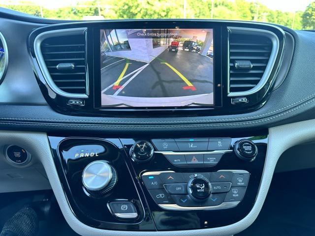 used 2022 Chrysler Pacifica car, priced at $30,924
