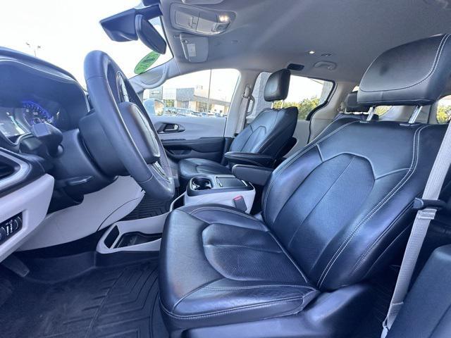 used 2022 Chrysler Pacifica car, priced at $30,924