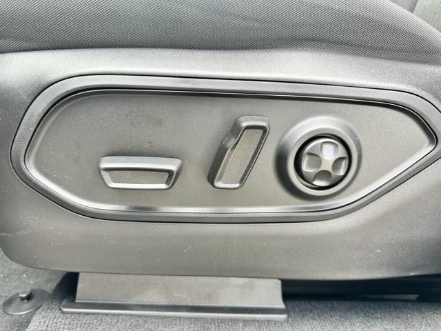 new 2025 Jeep Grand Cherokee L car, priced at $45,920