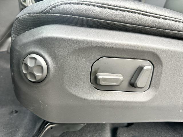 new 2025 Jeep Wrangler car, priced at $57,120