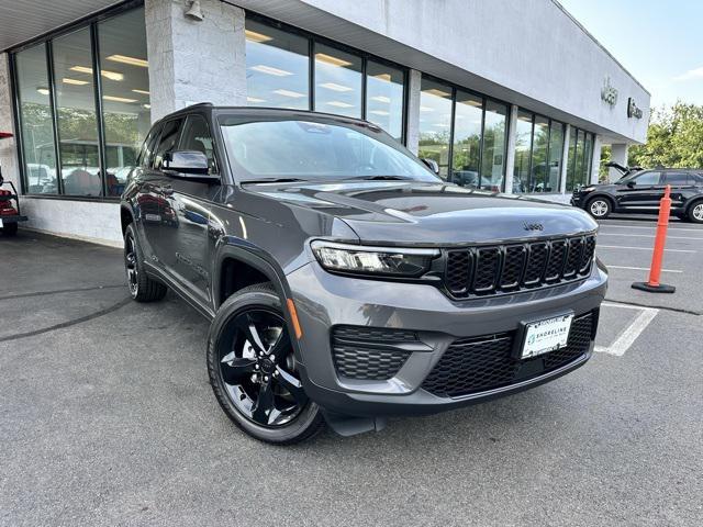 new 2025 Jeep Grand Cherokee car, priced at $48,375