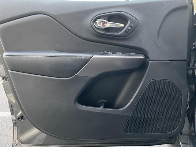 used 2019 Jeep Cherokee car, priced at $13,338