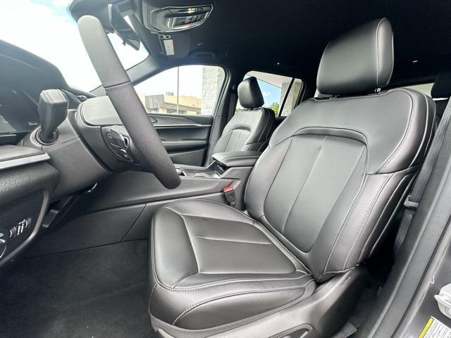 new 2025 Jeep Grand Cherokee car