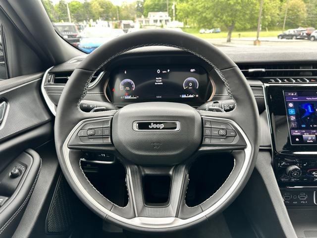 new 2025 Jeep Grand Cherokee car