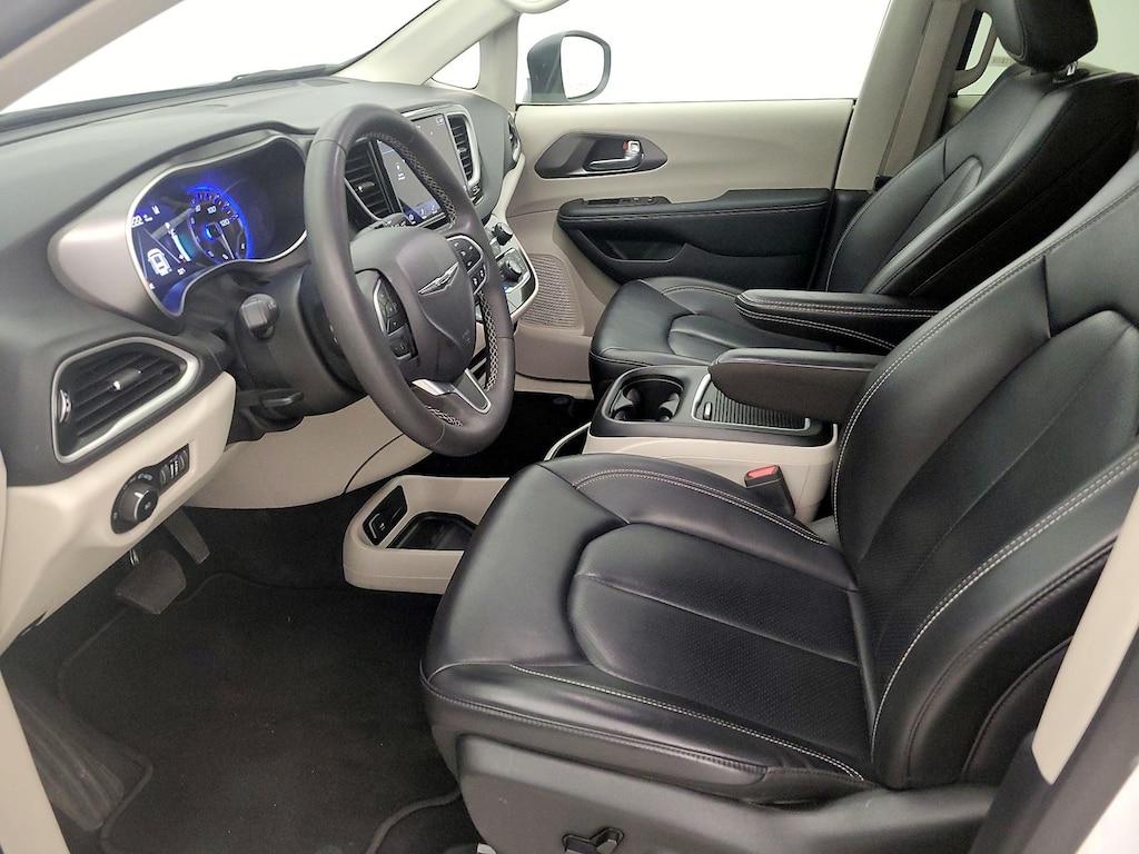 used 2023 Chrysler Pacifica car, priced at $24,998