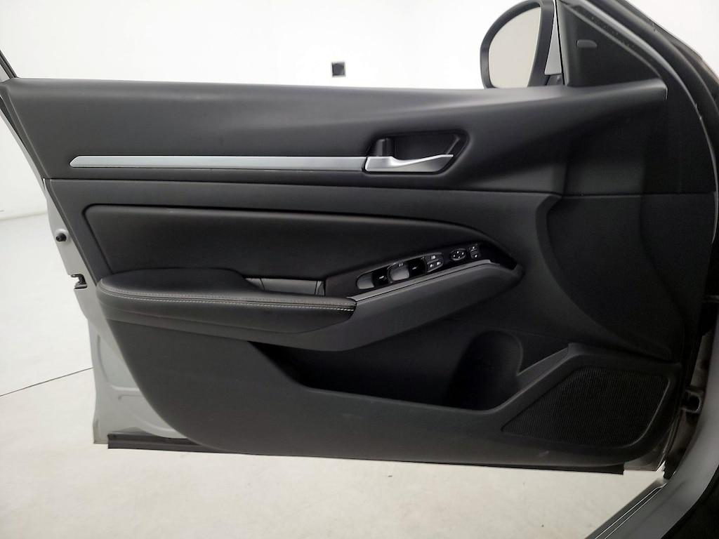 used 2023 Nissan Altima car, priced at $21,998