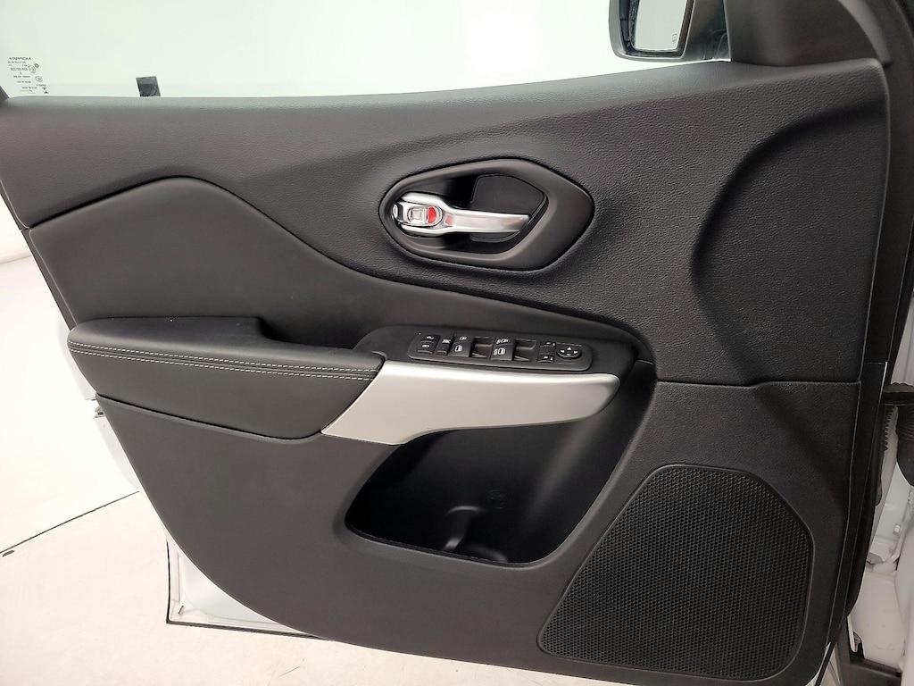 used 2022 Jeep Cherokee car, priced at $26,998