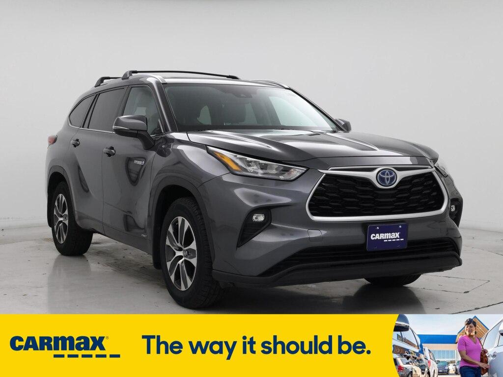 used 2020 Toyota Highlander Hybrid car, priced at $36,998