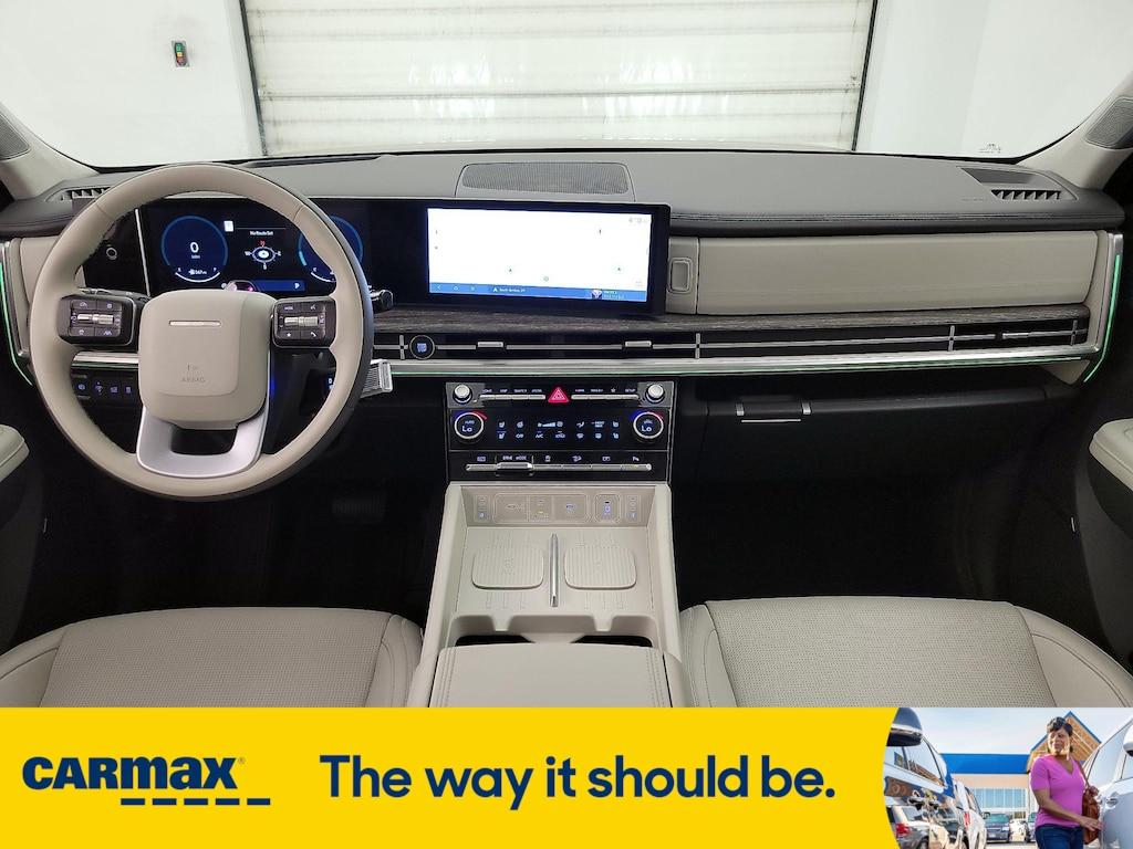 used 2024 Hyundai Santa Fe car, priced at $42,998